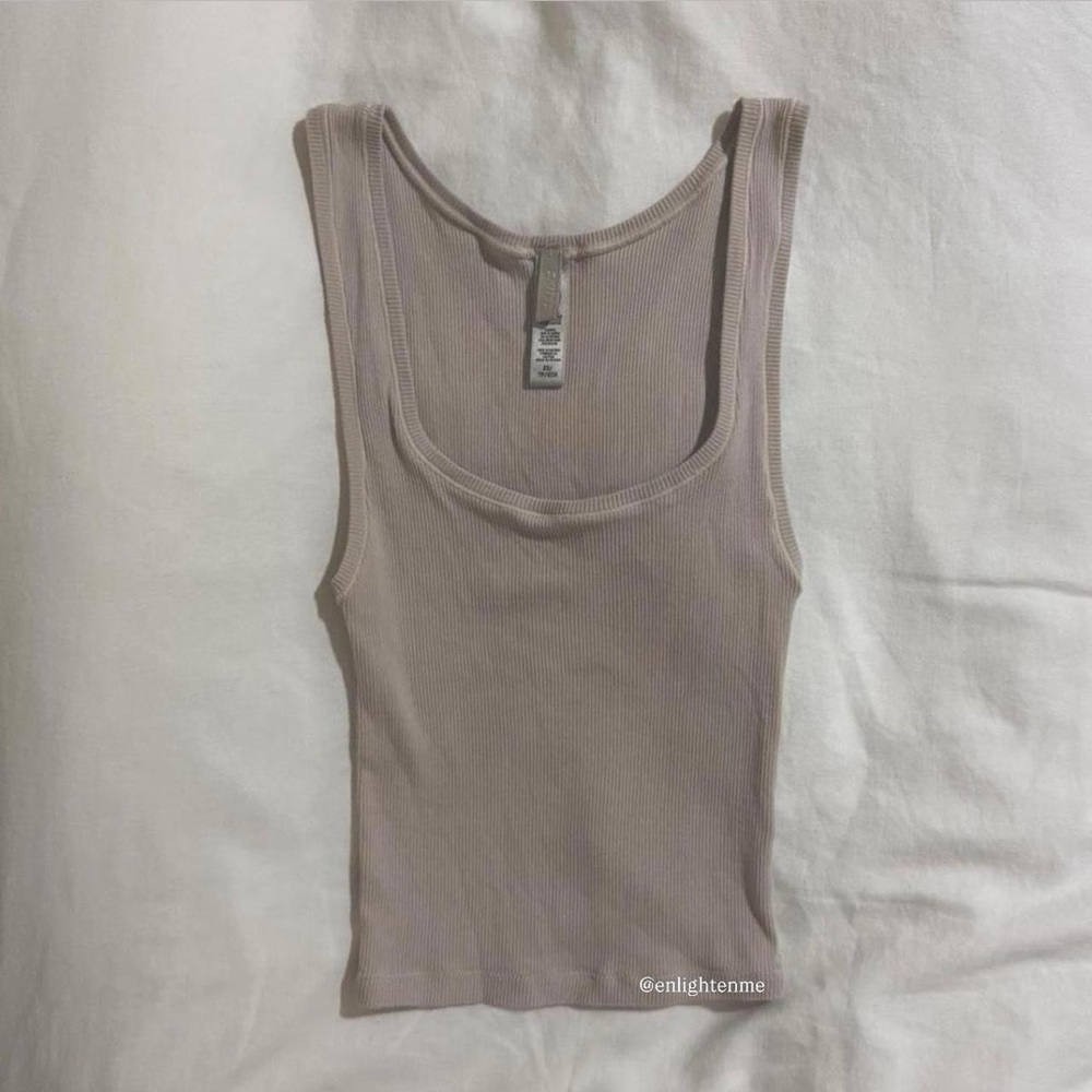 Skims Cotton Rib Tank in Stone